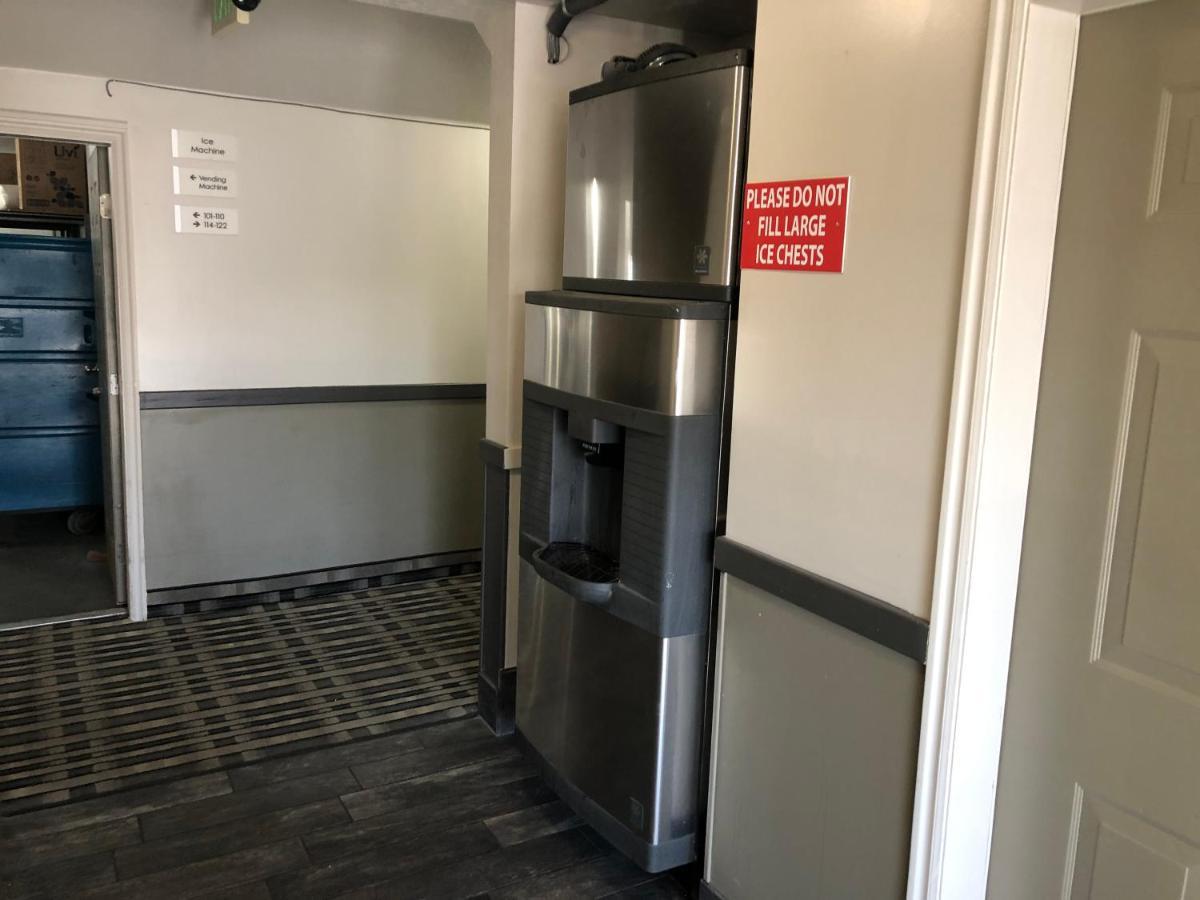 Ameri-Stay Inn & Suites Clearfield Luaran gambar